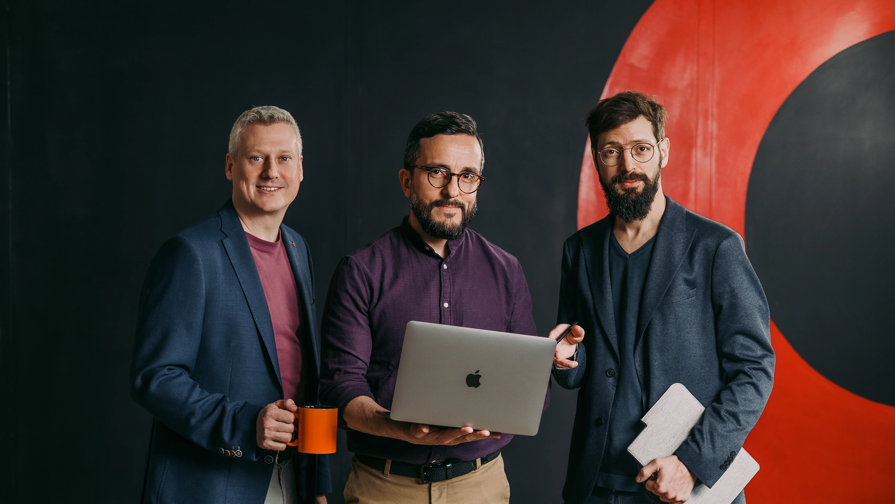 Film director in charge of the production and post-production department, Javier Cabrera joins Matthieu Brulhart and Sylvain Meltz at the head of the Fribourg-based company Take Off Productions.
